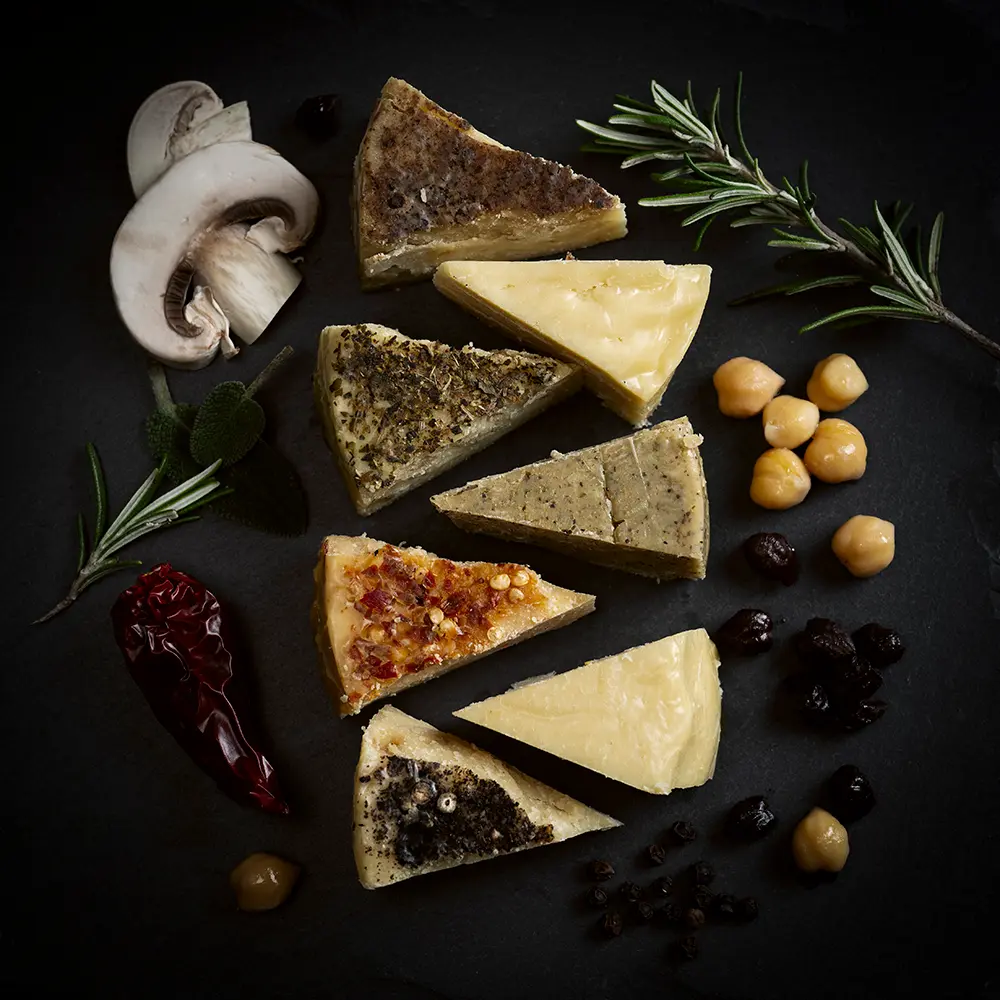 Cuña De Queso Vegetal Estilo Parmesano Ahumado Gondino 150g - Image 3