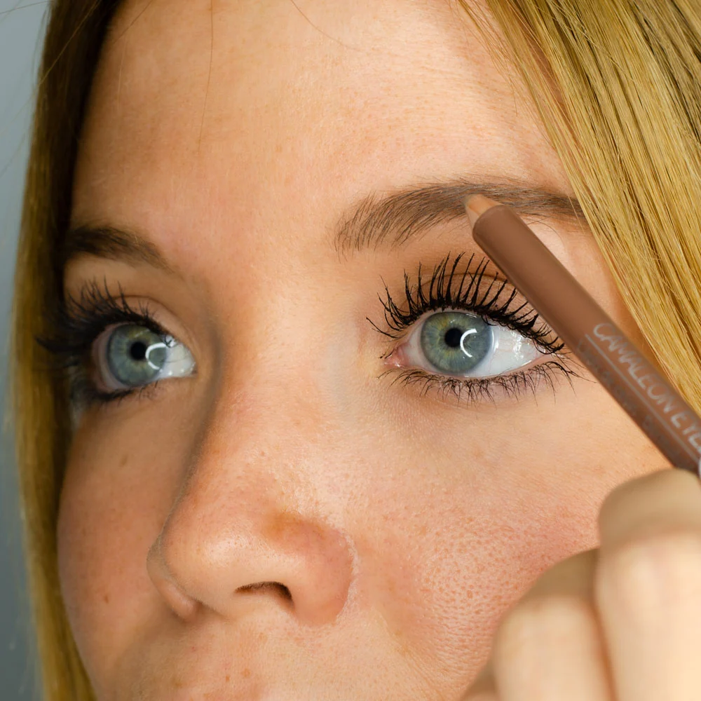 Lápiz De Cejas Blonde Camaleon Cosmetics - Image 3