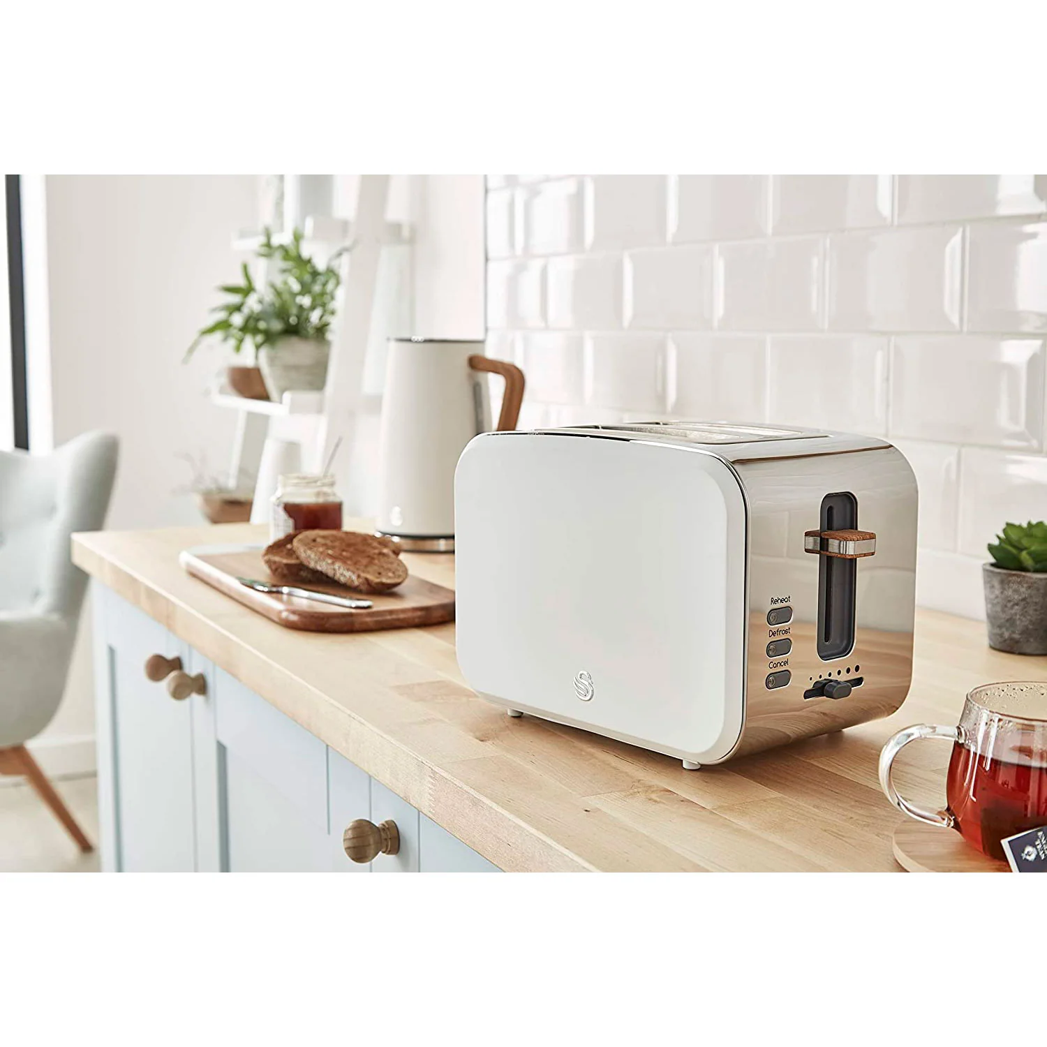 Swan Nordic Set Desayuno, Hervidor Agua 1,7l, Tostadora 2 Rebanadas, Microondas 20l Digital, Strp1060whtneu, Blanco - Image 3