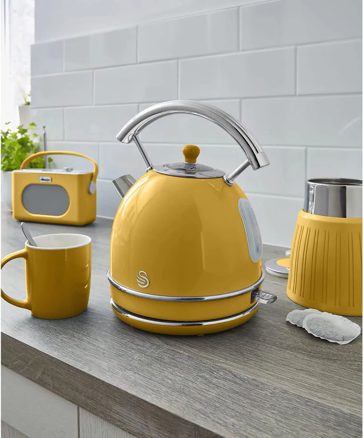 Swan Retro Hervidor Agua Eléctrico, 1,8 L, Resistencia Oculta Acero Inoxidable, Inalámbrico, Sk14630yelneu,amarillo - Image 3